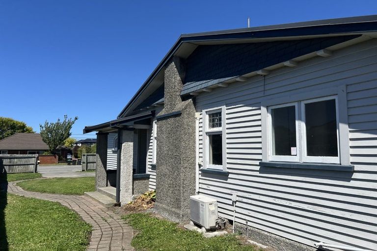 Photo of property in 42 Lyndon Street, Riccarton, Christchurch, 8041