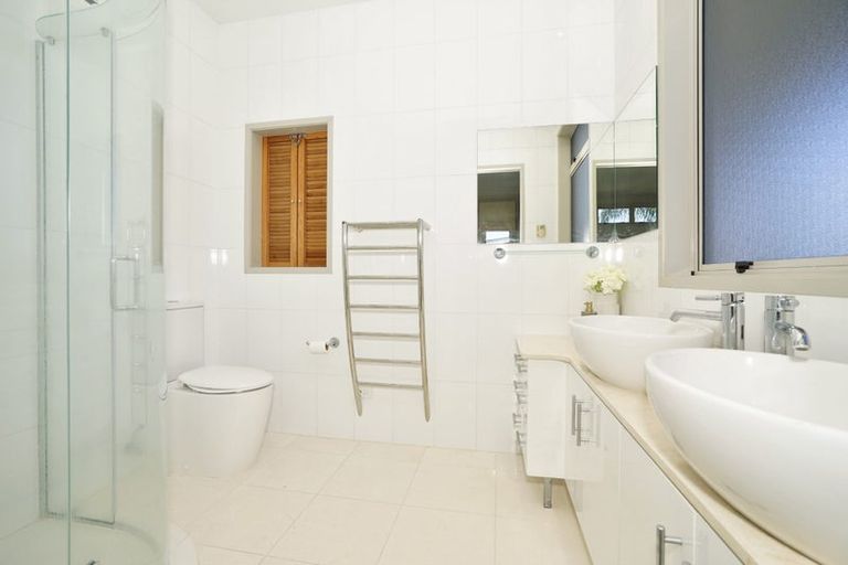 Photo of property in 138 Lake Crescent, Hamilton Lake, Hamilton, 3204