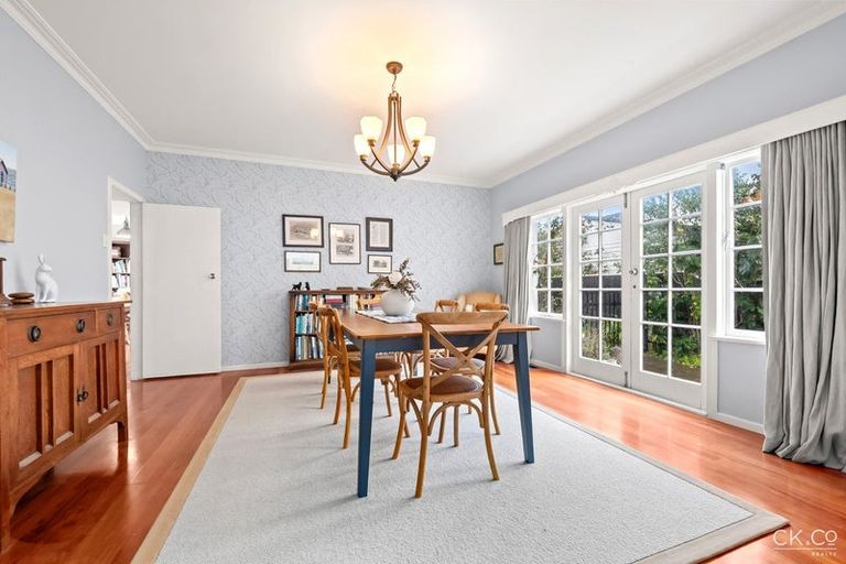 Photo of property in 17 Chilton Grove, Hutt Central, Lower Hutt, 5010