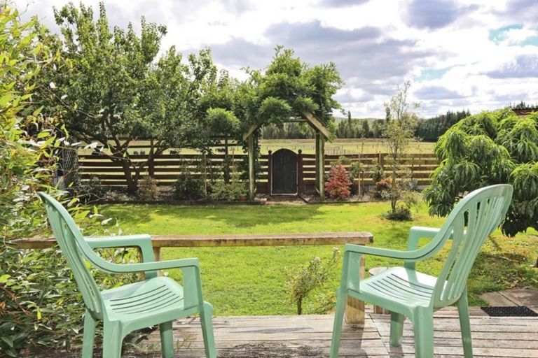 Photo of property in 2466 Takapau Road, Waipukurau, 4281