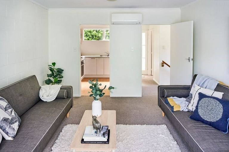 Photo of property in 120 Middleton Road, Churton Park, Wellington, 6037