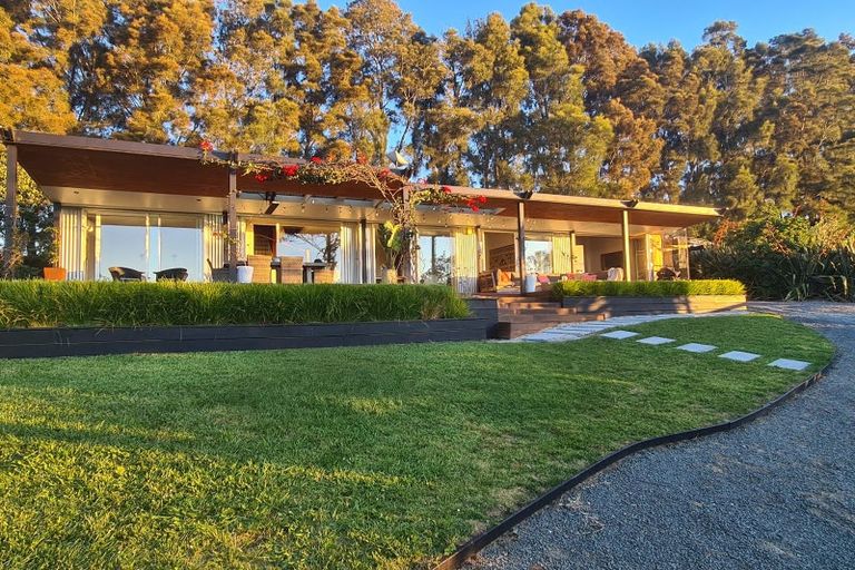 Photo of property in 243 Clevedon Kawakawa Road, Clevedon, Papakura, 2585