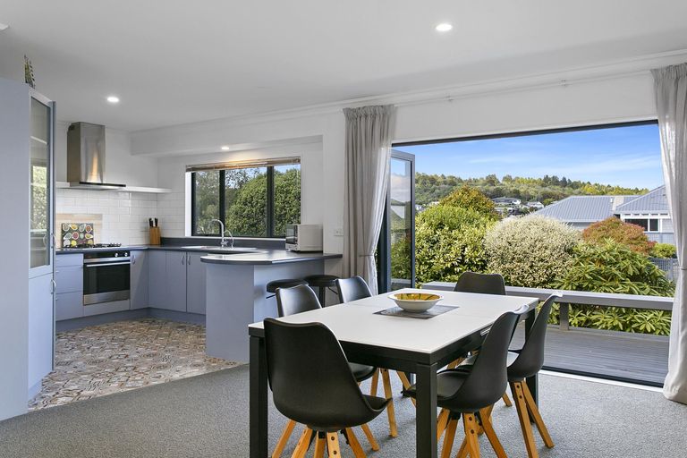 Photo of property in 94 Harvey Street, Waipahihi, Taupo, 3330