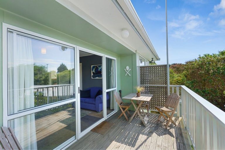 Photo of property in 3 Arthur Street, Waikawa Beach, Manakau, 5573