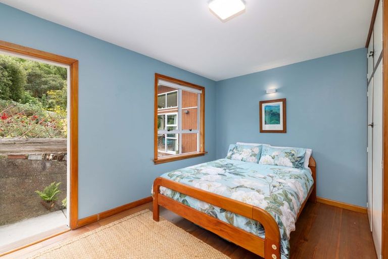 Photo of property in 46 Cornwall Road, Lyttelton, 8082