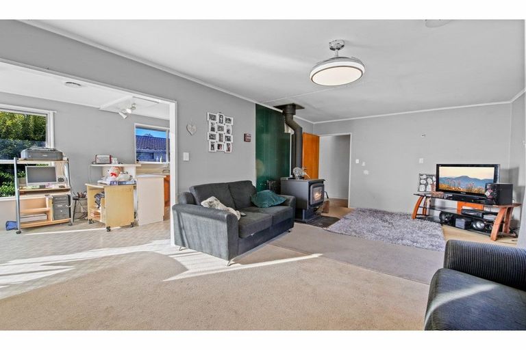 Photo of property in 72 Denise Crescent, Hornby, Christchurch, 8042