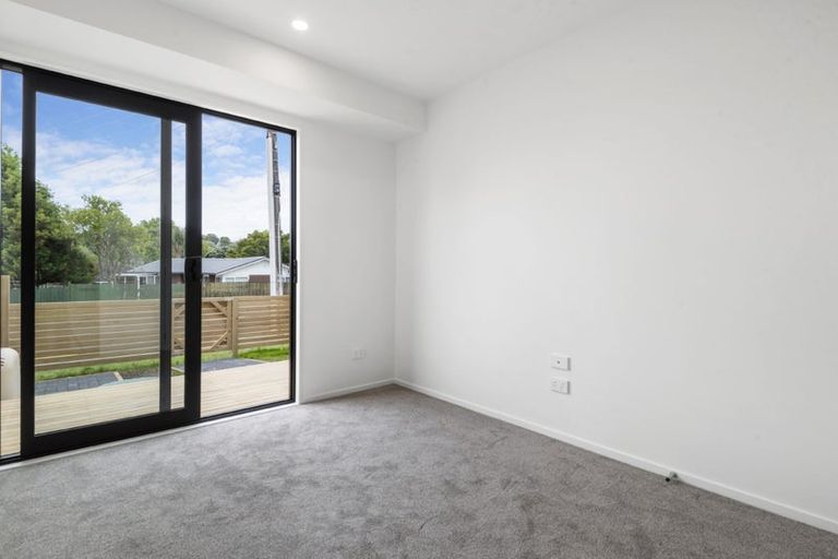 Photo of property in 94 Godley Road, Green Bay, Auckland, 0604