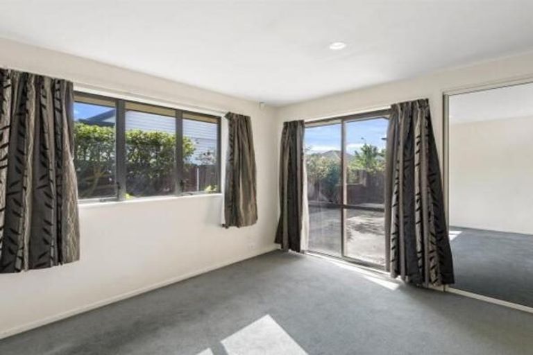 Photo of property in 1 Roche Avenue, Upper Riccarton, Christchurch, 8041