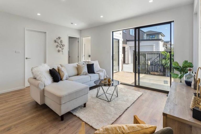 Photo of property in 40e Nikau Street, New Lynn, Auckland, 0600