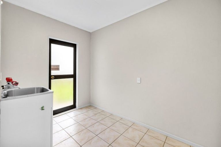 Photo of property in 2 Bronte Place, Owhata, Rotorua, 3010