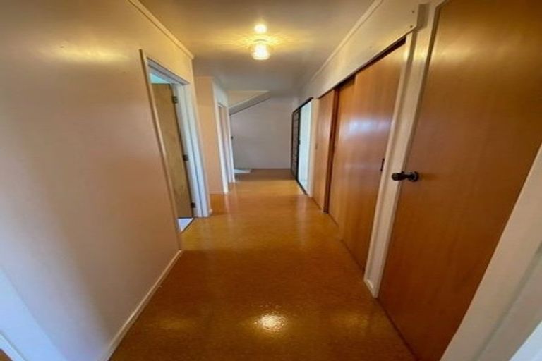 Photo of property in 18 Riverside Road, Orewa, 0931