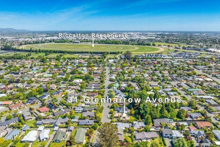 Photo of property in 31 Glenharrow Avenue, Avonhead, Christchurch, 8042