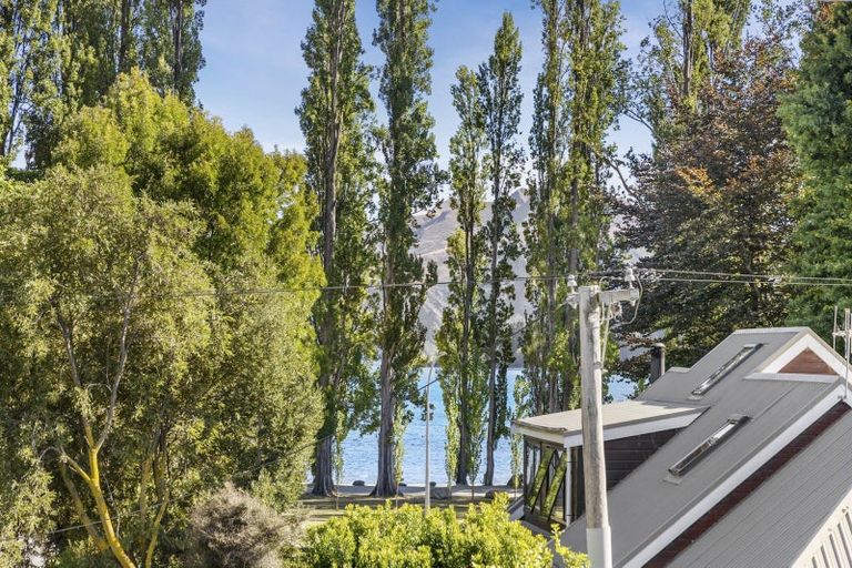 Photo of property in 15 Jessies Crescent, Wanaka, 9305
