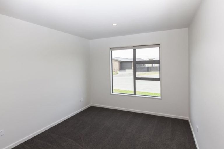 Photo of property in 10 Ciaran Close, Broomfield, Christchurch, 8042