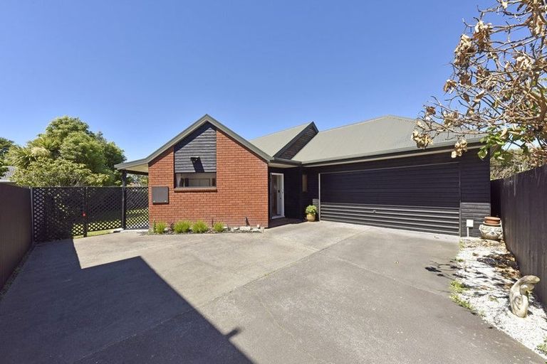 Photo of property in 310 Withells Road, Avonhead, Christchurch, 8042
