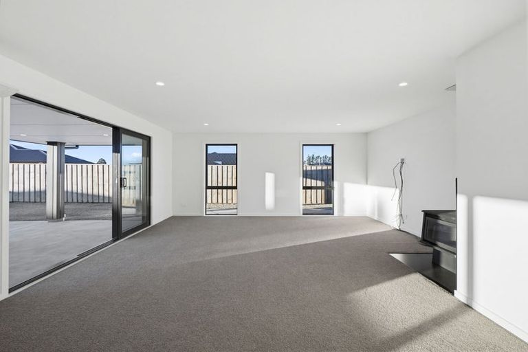Photo of property in 52 Benn Street, Amberley, 7410