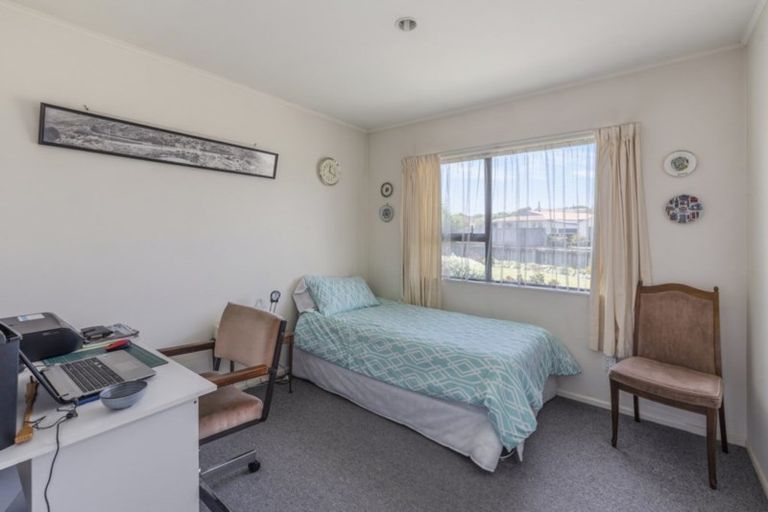 Photo of property in 29 Karaka Street, Otaki Beach, Otaki, 5512