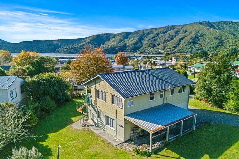 Photo of property in 4c Lawrence Street, Havelock, 7100