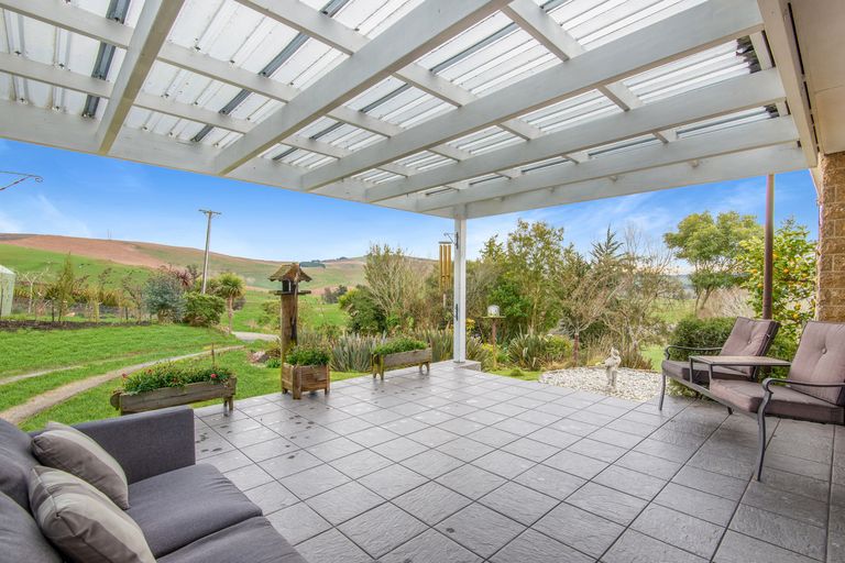 Photo of property in 16 Dunedin Street, Milburn, Milton, 9291