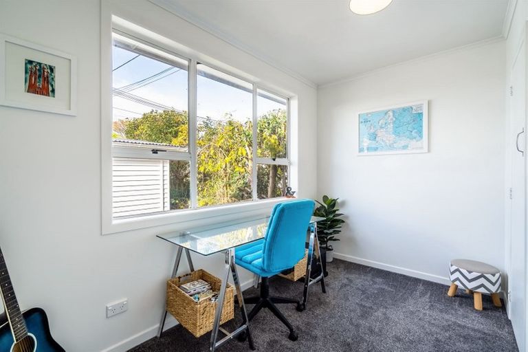 Photo of property in 1/8 Lancaster Road, Beach Haven, Auckland, 0626