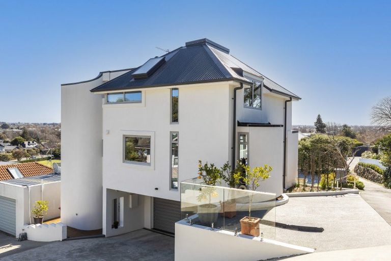 Photo of property in 14 Upper Crichton Terrace, Cashmere, Christchurch, 8022