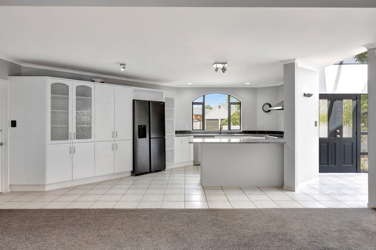 Photo of property in 25 Montrose Crescent, Huntington, Hamilton, 3210