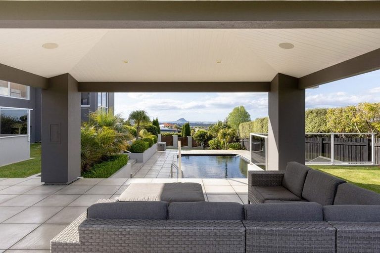 Photo of property in 98 Waikite Road, Welcome Bay, Tauranga, 3175