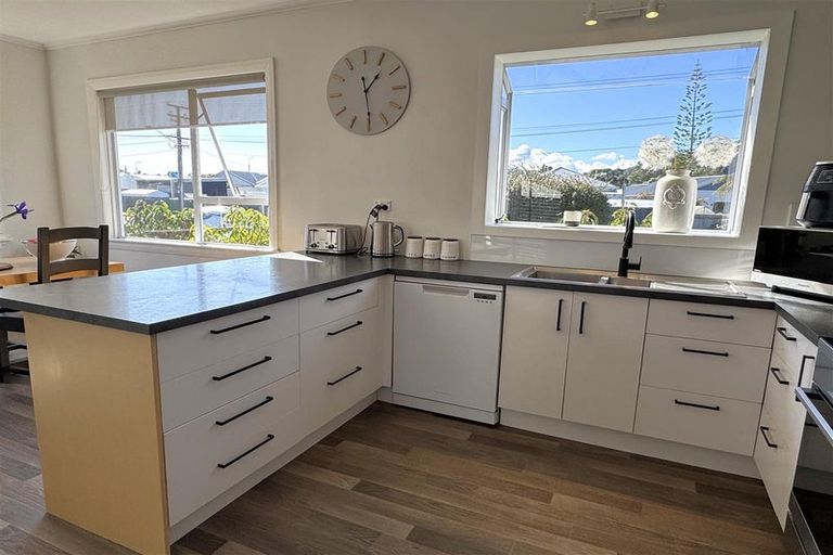 Photo of property in 74 Marlborough Street, Greymouth, 7805