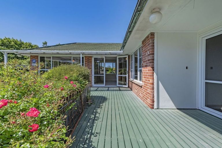 Photo of property in 33 Banks Avenue, Dallington, Christchurch, 8061