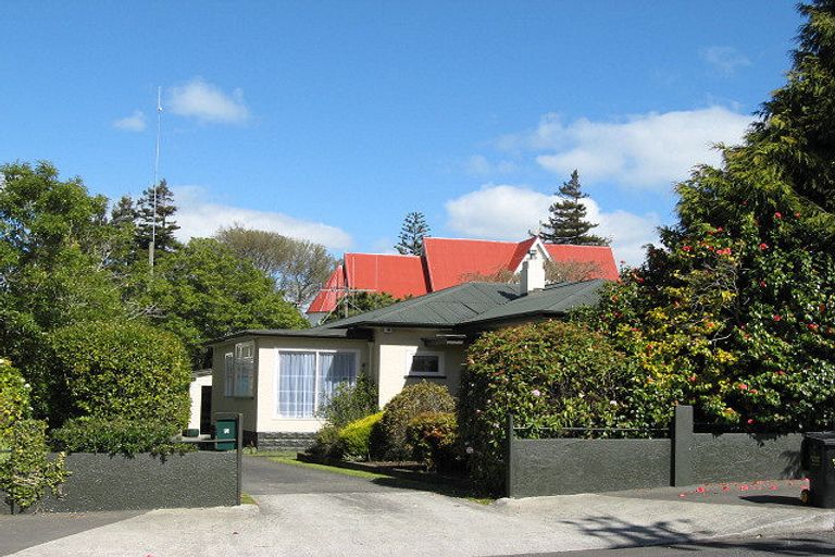 Photo of property in 5 Signal Street, Marton, 4710