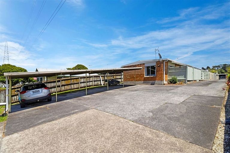 Photo of property in 5/94 Portage Road, New Lynn, Auckland, 0600