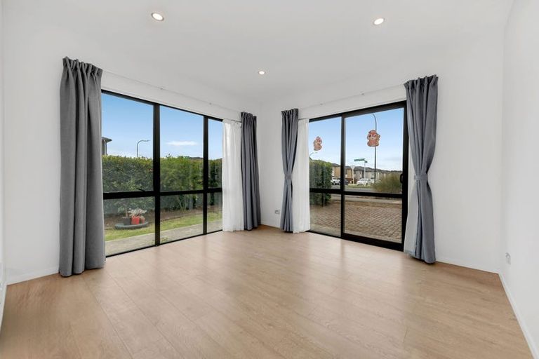 Photo of property in 76 Donegal Park Drive, Flat Bush, Auckland, 2019