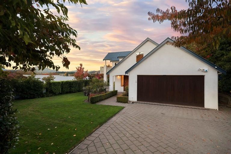 Photo of property in 76 Meadowstone Drive, Wanaka, 9305