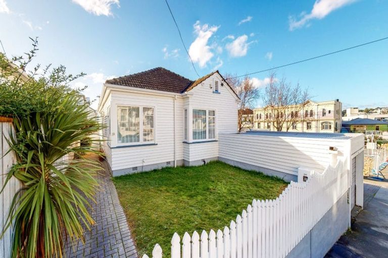 Photo of property in 12 Colombo Street, Newtown, Wellington, 6021