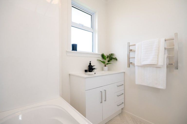 Photo of property in 21 Holyrood Street, Taradale, Napier, 4112