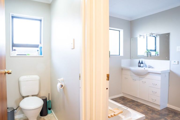 Photo of property in 21 Mercury Street, Milson, Palmerston North, 4414