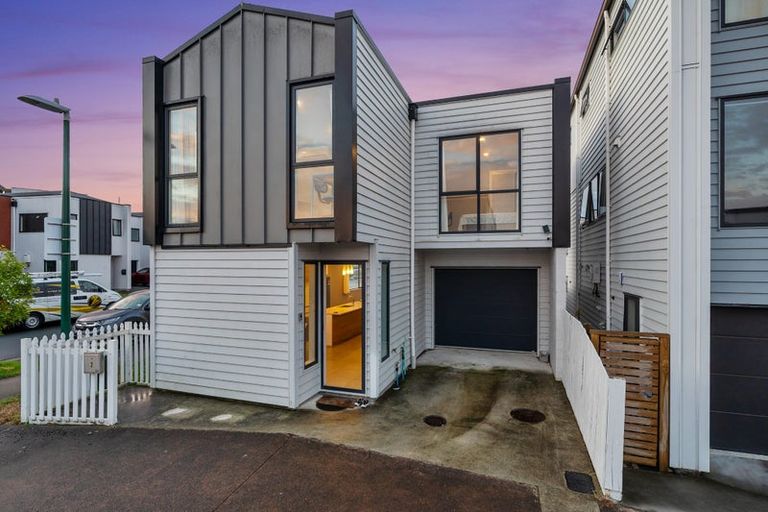 Photo of property in 2 Ketu Court, Albany Heights, Auckland, 0632