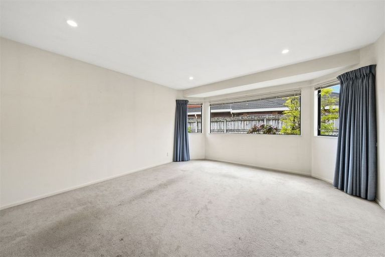 Photo of property in 2/20 De Menech Grove, Avalon, Lower Hutt, 5011