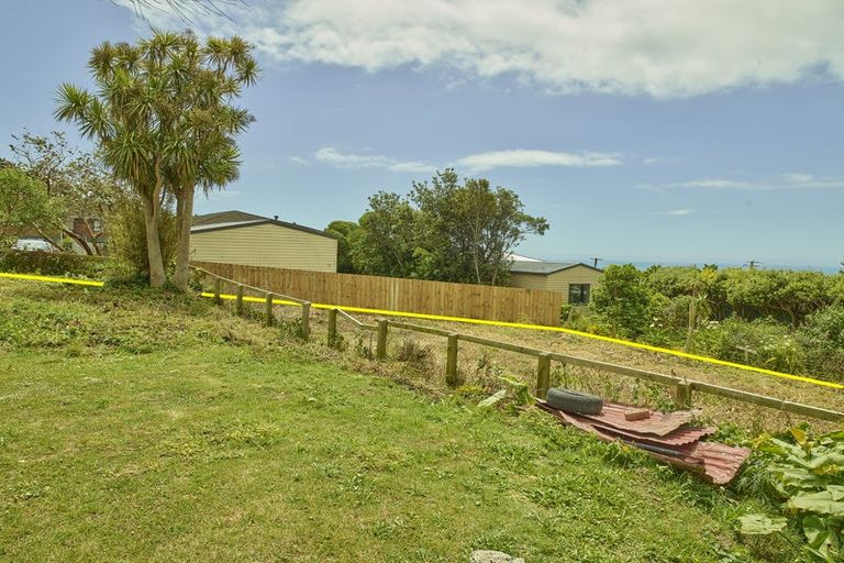 Photo of property in 61 Pikarere Street, Titahi Bay, Porirua, 5022