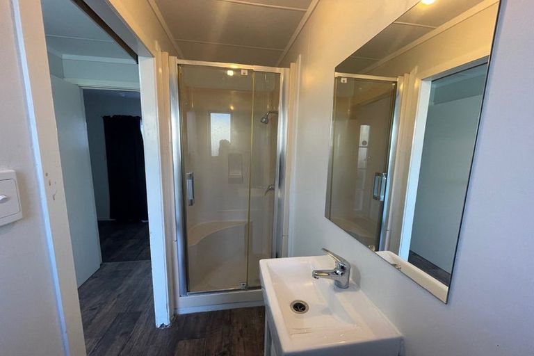 Photo of property in 43 Hallberry Road, Mangere East, Auckland, 2024