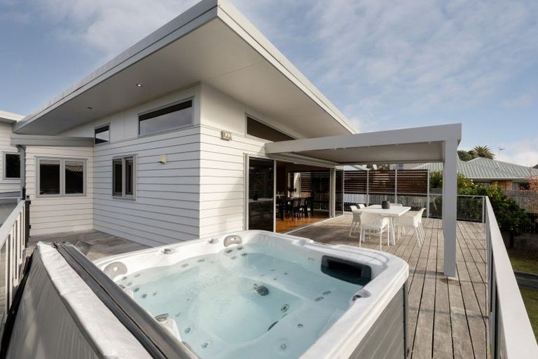 Photo of property in 13 Tay Street, Mount Maunganui, 3116