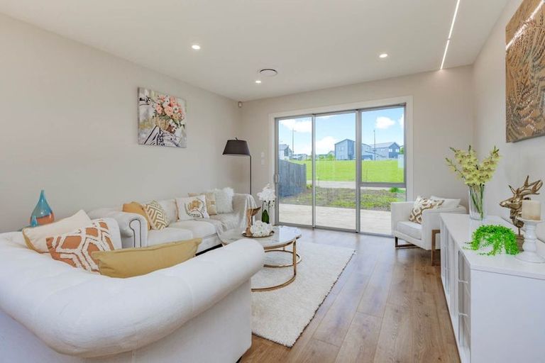 Photo of property in 29 Emerald Avenue, Rosehill, 2113