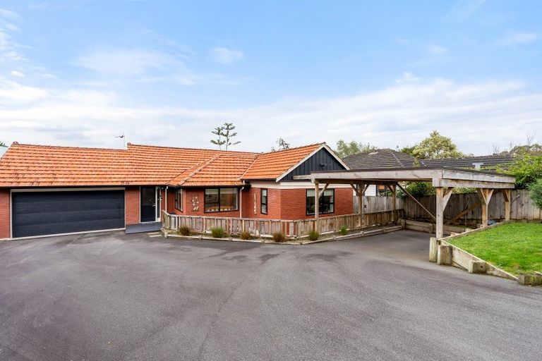 Photo of property in 72 Moeraki Road, Maoribank, Upper Hutt, 5018