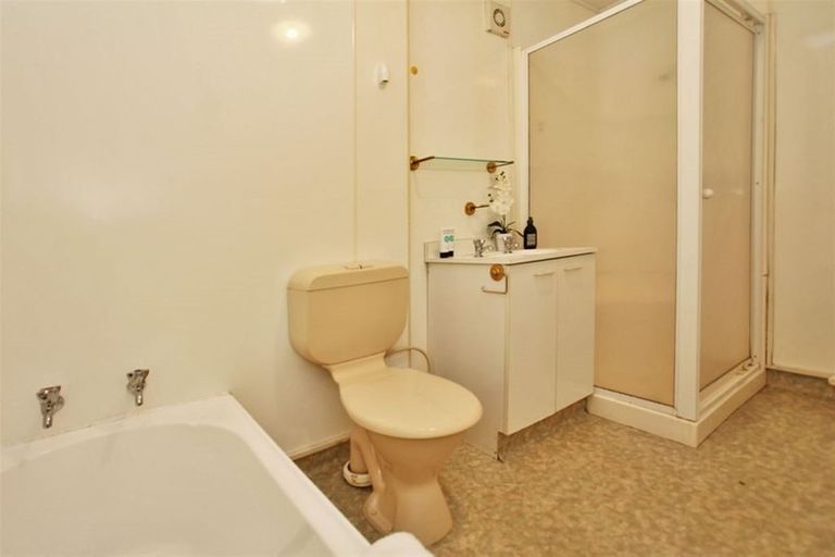 Photo of property in 2/27 Maxwell Street, Riccarton, Christchurch, 8041