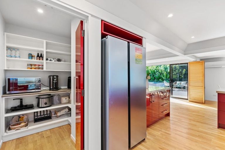 Photo of property in 143 Straven Road, Fendalton, Christchurch, 8014