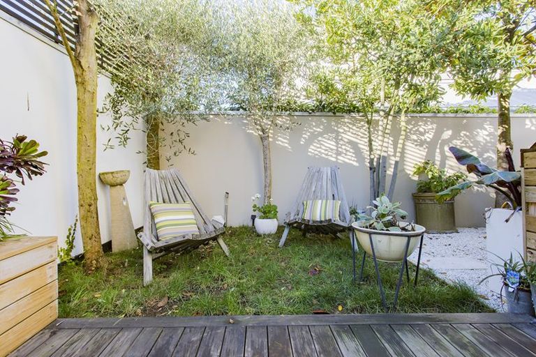 Photo of property in 3/69 Derby Street, St Albans, Christchurch, 8014