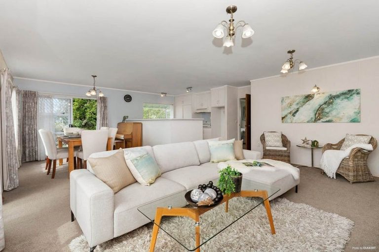 Photo of property in 1/106 Edinburgh Street, Pukekohe, 2120