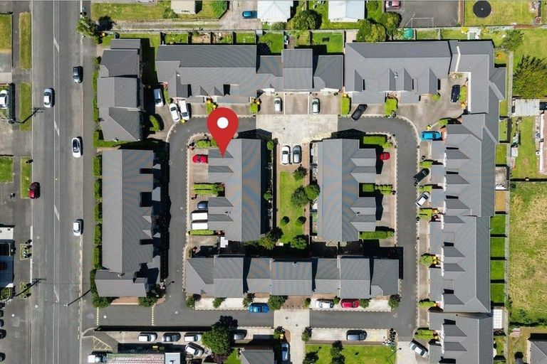 Photo of property in 8 Chiefs Court, Hamilton East, Hamilton, 3216