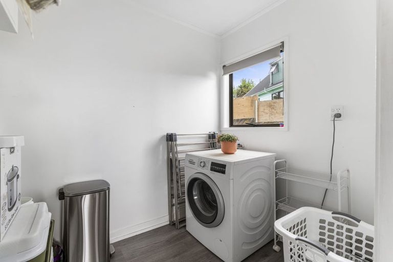 Photo of property in 65 Reynella Drive, Massey, Auckland, 0614