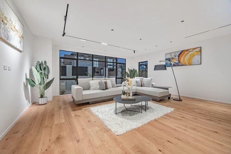 Photo of property in 9 Michael Richard Place, East Tamaki Heights, Auckland, 2016